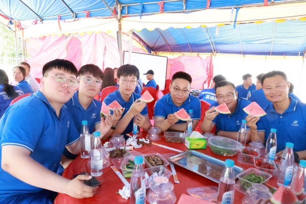 烧烤3_副本.jpg 烧烤3_副本.jpg